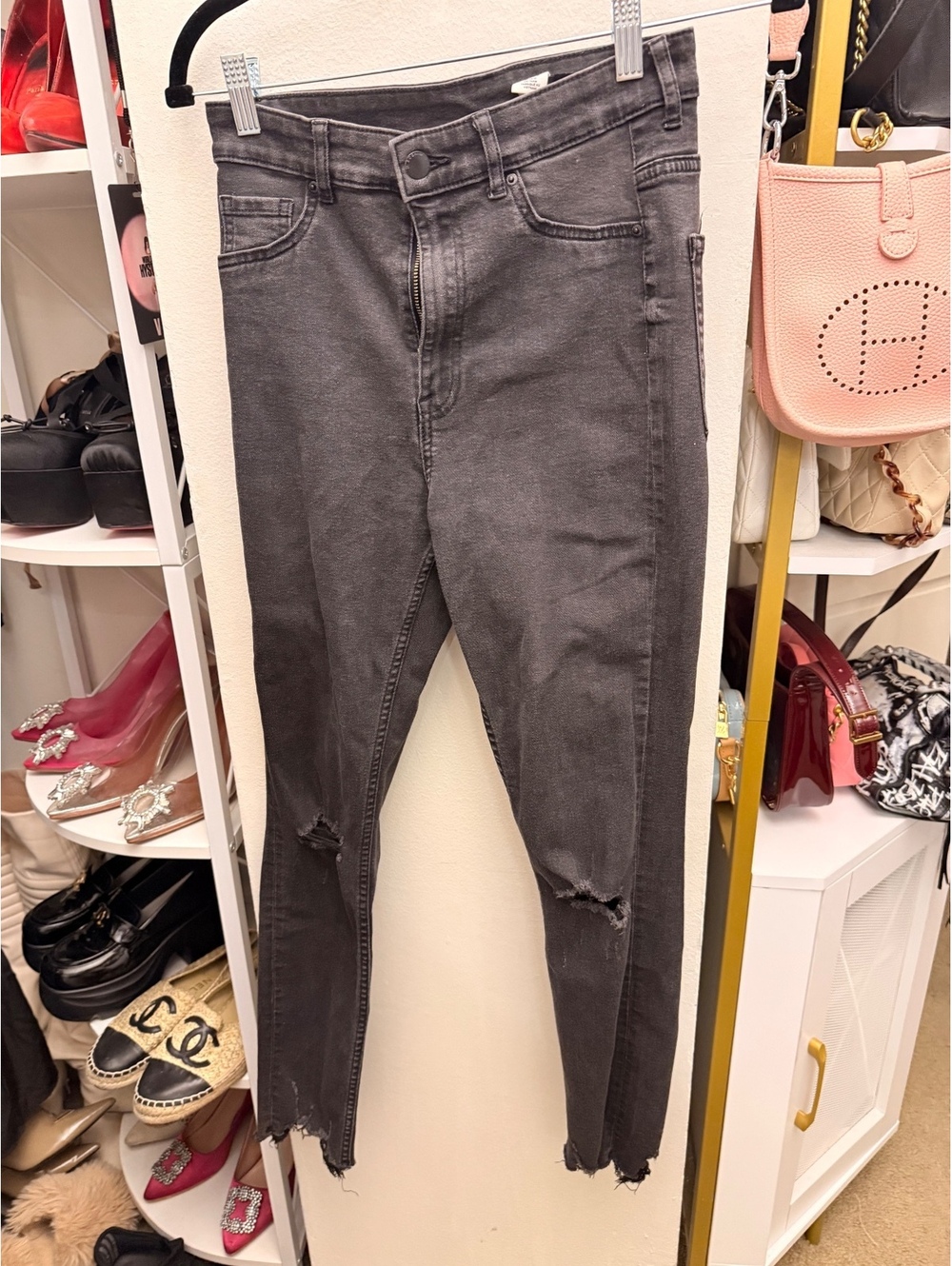H&M Curvy Jeggings Size 4 Black Distressed Skinny Jeans